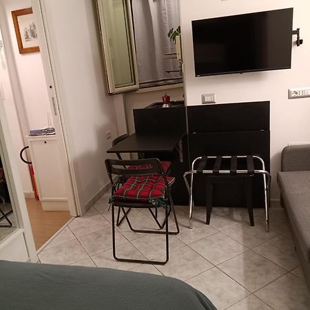 La Residenza Napoli Chiaia Short Let Apartment Superior Via Chiaia 82 Eksteriør billede