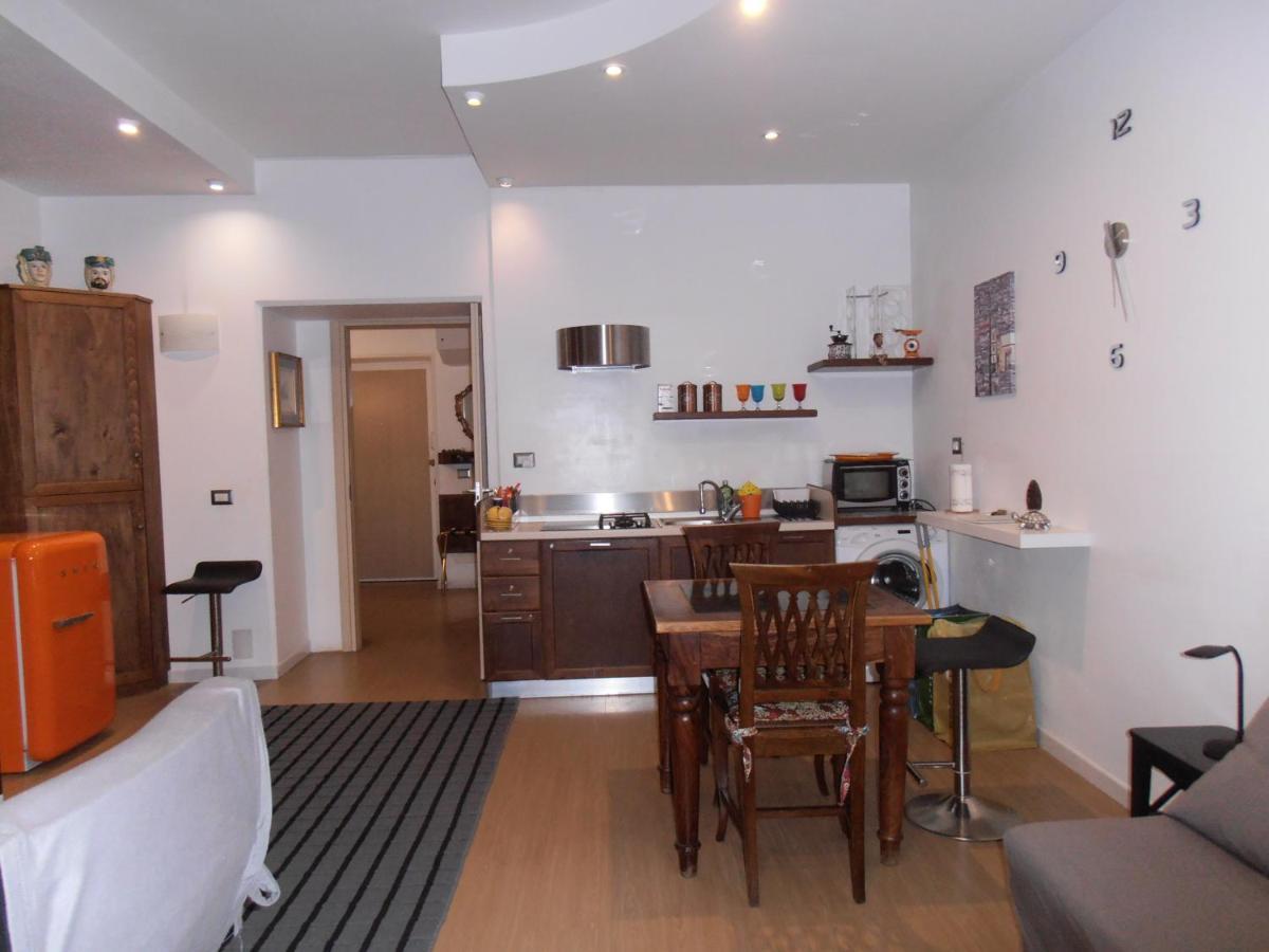 La Residenza Napoli Chiaia Short Let Apartment Superior Via Chiaia 82 Eksteriør billede