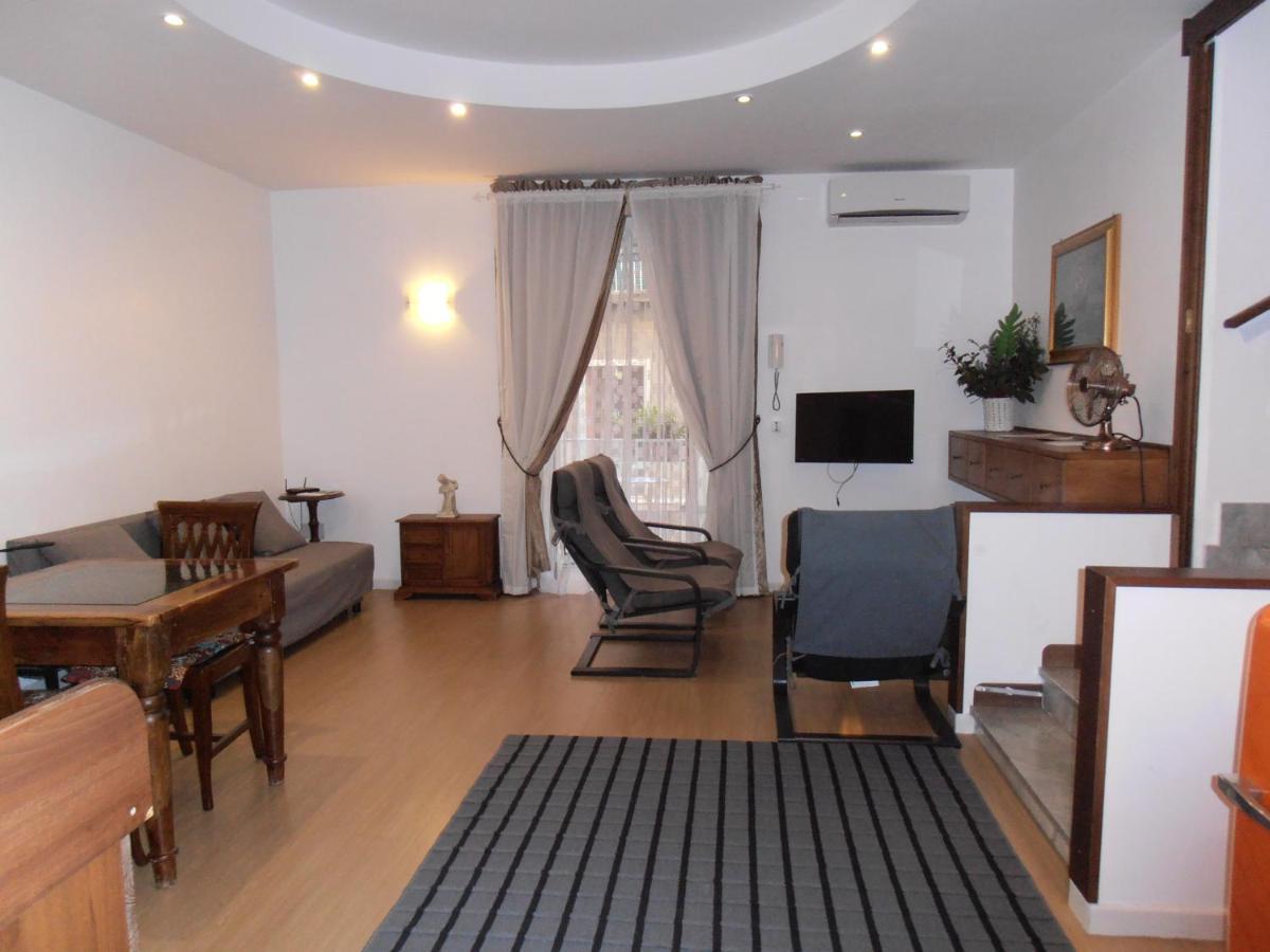 La Residenza Napoli Chiaia Short Let Apartment Superior Via Chiaia 82 Eksteriør billede