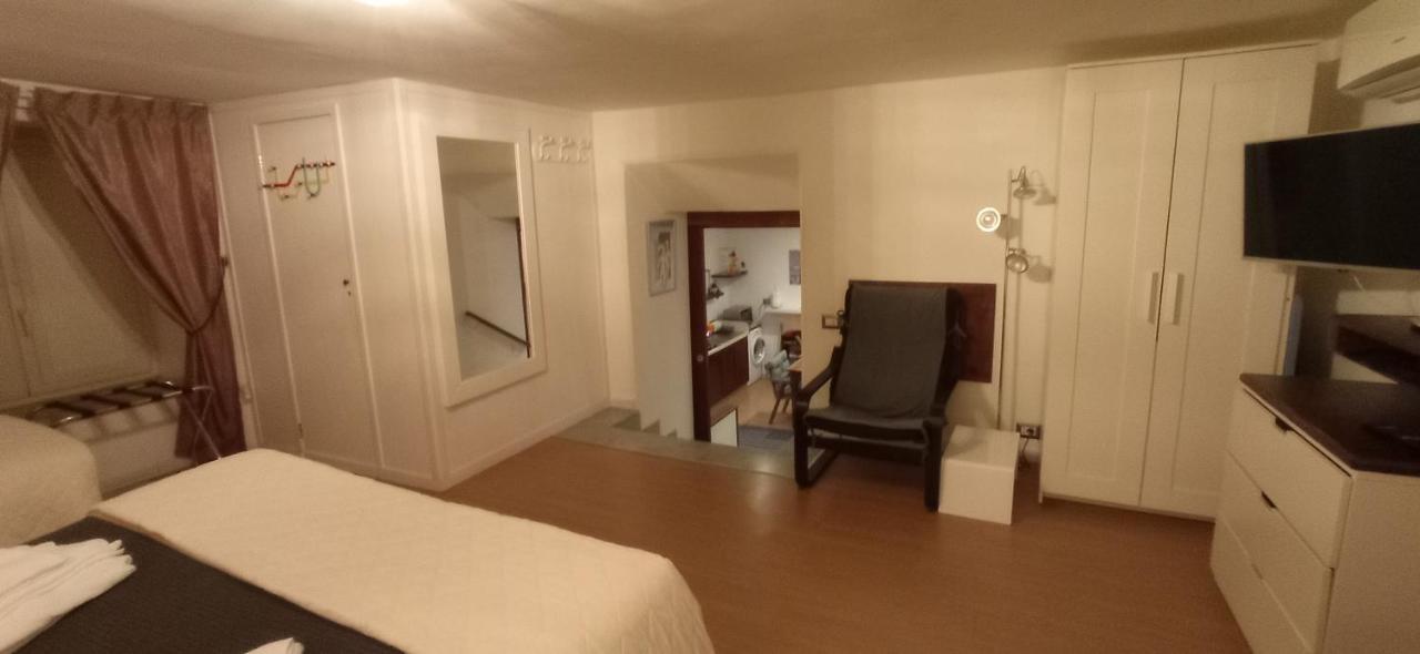 La Residenza Napoli Chiaia Short Let Apartment Superior Via Chiaia 82 Eksteriør billede