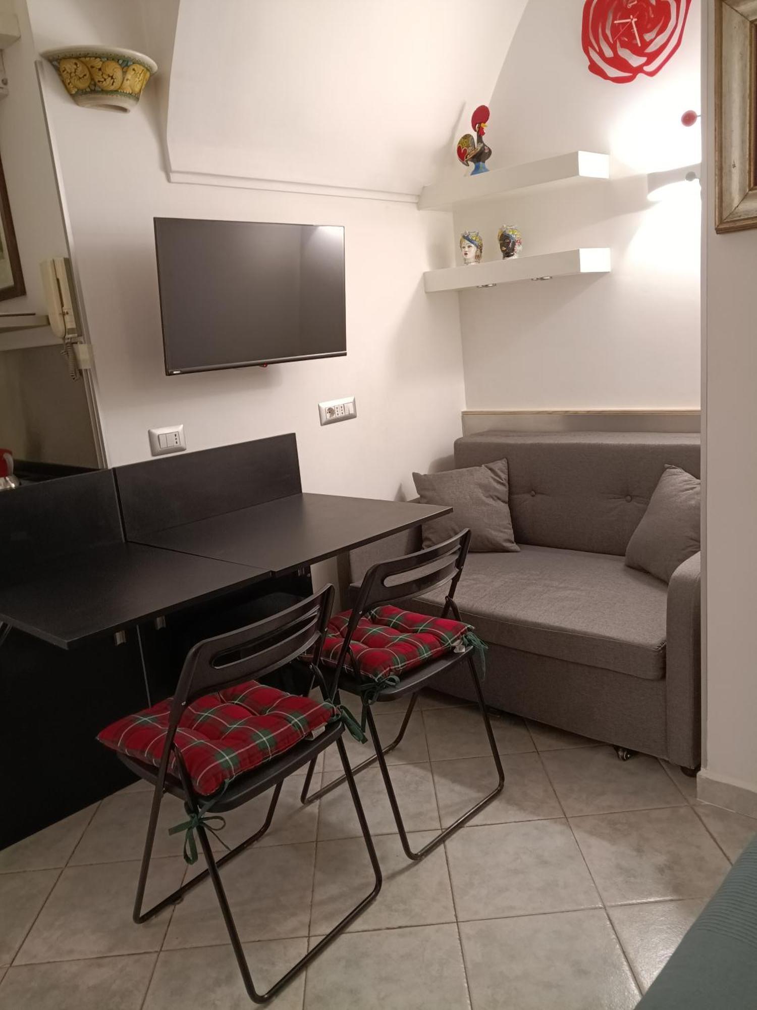 La Residenza Napoli Chiaia Short Let Apartment Superior Via Chiaia 82 Eksteriør billede