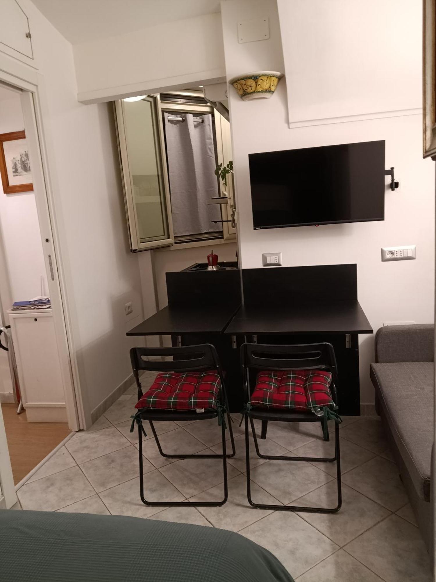 La Residenza Napoli Chiaia Short Let Apartment Superior Via Chiaia 82 Eksteriør billede