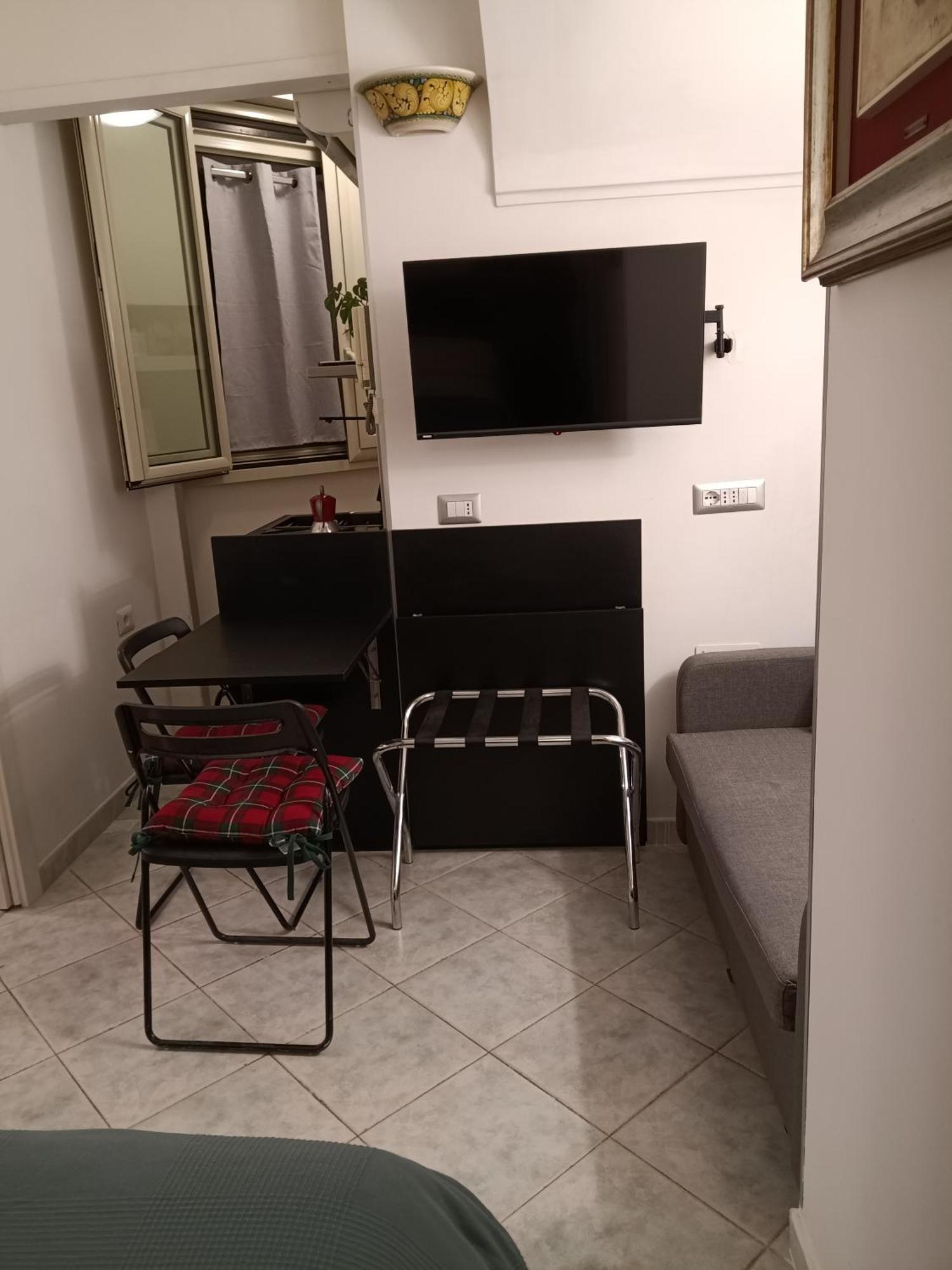 La Residenza Napoli Chiaia Short Let Apartment Superior Via Chiaia 82 Eksteriør billede