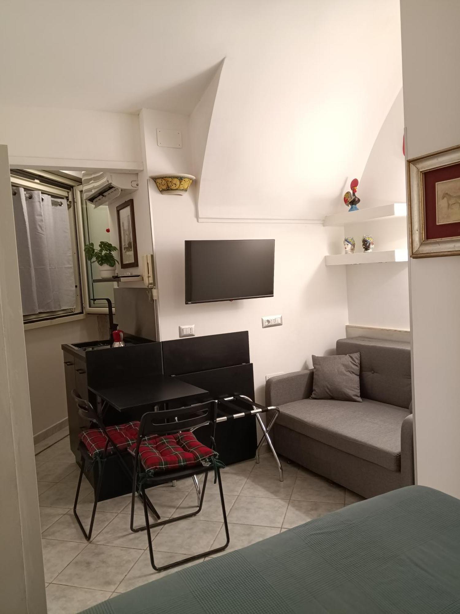 La Residenza Napoli Chiaia Short Let Apartment Superior Via Chiaia 82 Eksteriør billede