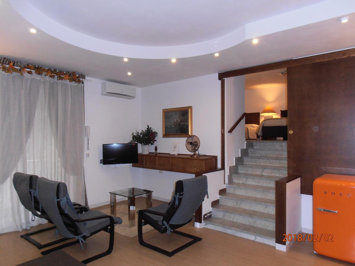 La Residenza Napoli Chiaia Short Let Apartment Superior Via Chiaia 82 Eksteriør billede